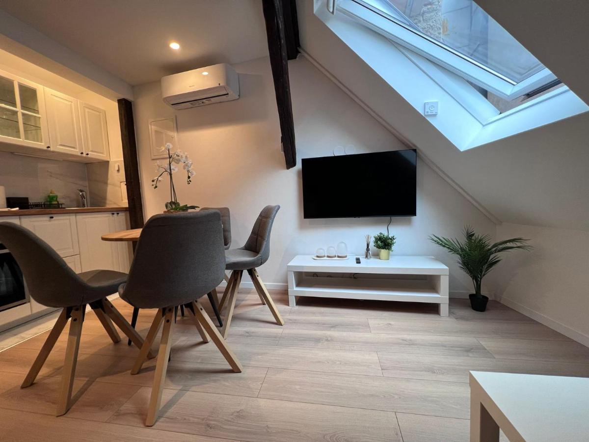 Studio Apartman Mia 萨格勒布 外观 照片