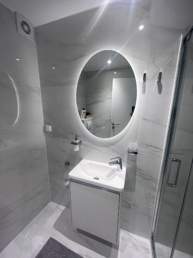Studio Apartman Mia 萨格勒布 外观 照片